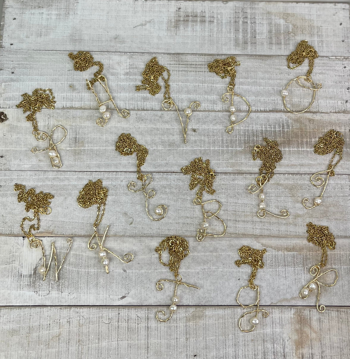 Cadena Inicial con Perlas