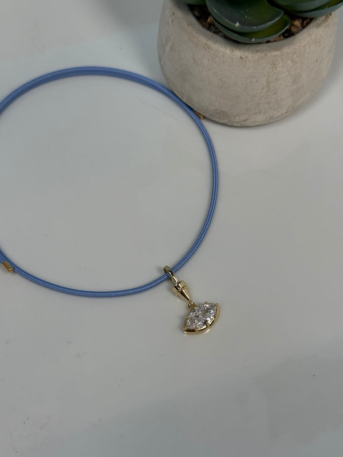 Collar magnético azul mahón