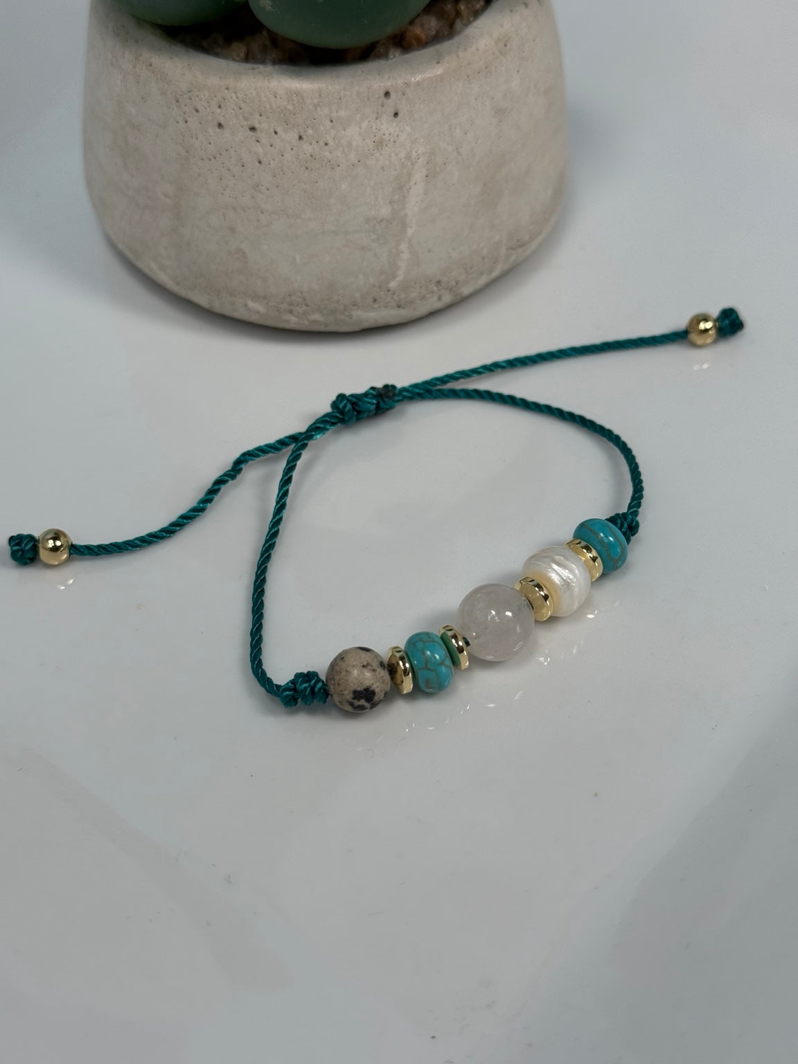 Pulsera de regalo coordinada con piedras
